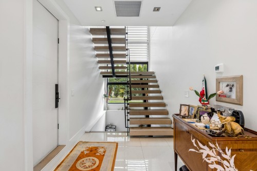 2256 Jefferson Avenue, West Vancouver, BC 