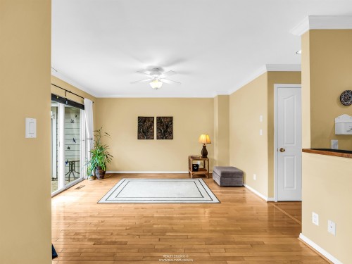 332 12Th Street E, North Vancouver, BC 