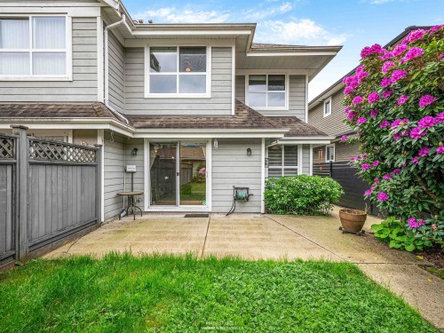332 12Th Street E, North Vancouver, BC 