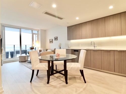 1604-1401 Hunter Street  North Vancouver, BC V7J 0E2