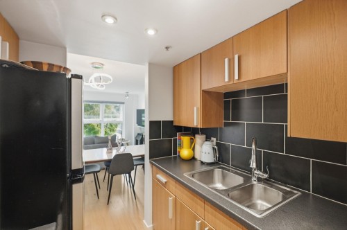 2510 4Th Avenue W, Vancouver, BC 