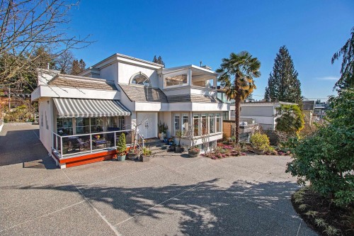 2541 Marine Drive, West Vancouver, BC 