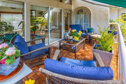 2541 Marine Drive, West Vancouver, BC 