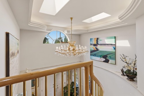 2541 Marine Drive, West Vancouver, BC 