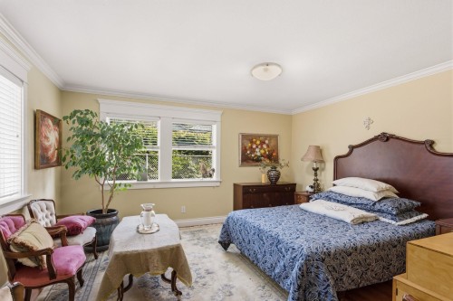 2541 Marine Drive, West Vancouver, BC 