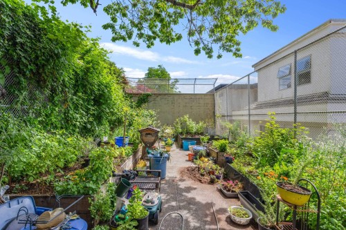 2541 Marine Drive, West Vancouver, BC 