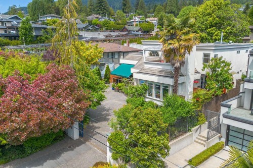 2541 Marine Drive, West Vancouver, BC 