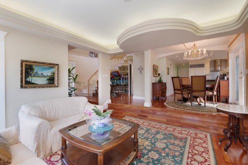 2541 Marine Drive, West Vancouver, BC 