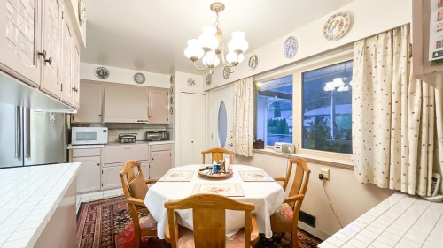 4680 15Th Avenue W, Vancouver, BC 