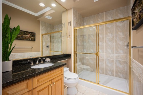 228 Kings Road W, North Vancouver, BC 