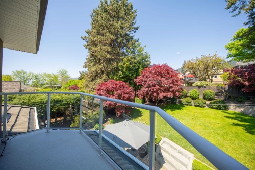 228 Kings Road W, North Vancouver, BC 