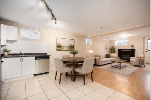 228 Kings Road W, North Vancouver, BC 