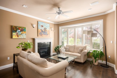 228 Kings Road W, North Vancouver, BC 