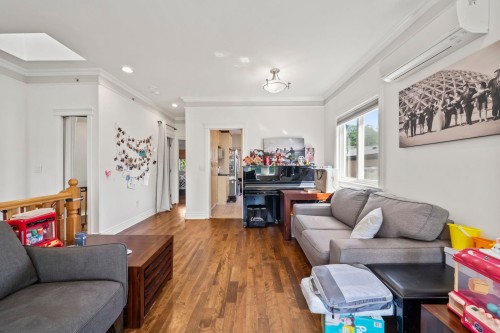 3541 Adanac Street, Vancouver, BC 