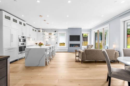 6560 Nelson Avenue, West Vancouver, BC 