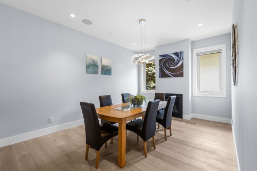6560 Nelson Avenue, West Vancouver, BC 
