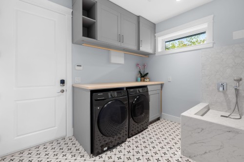 6560 Nelson Avenue, West Vancouver, BC 