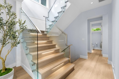 6560 Nelson Avenue, West Vancouver, BC 