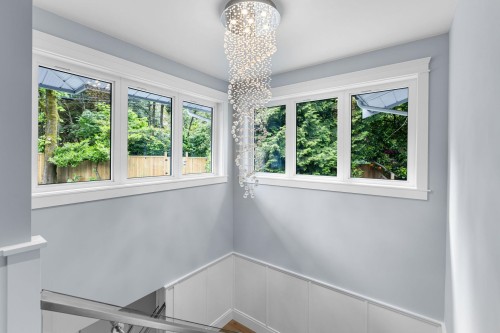 6560 Nelson Avenue, West Vancouver, BC 