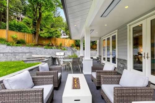 6560 Nelson Avenue, West Vancouver, BC 