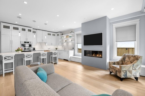 6560 Nelson Avenue, West Vancouver, BC 