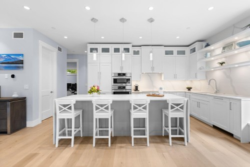 6560 Nelson Avenue, West Vancouver, BC 