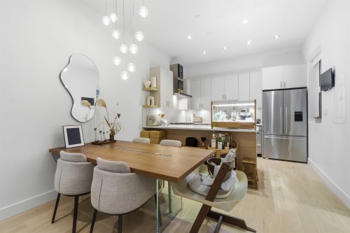 1533 5Th Avenue E, Vancouver, BC 