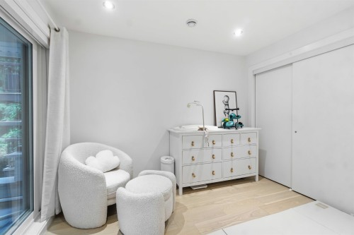1533 5Th Avenue E, Vancouver, BC 