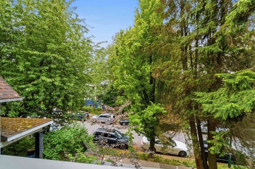 1533 5Th Avenue E, Vancouver, BC 
