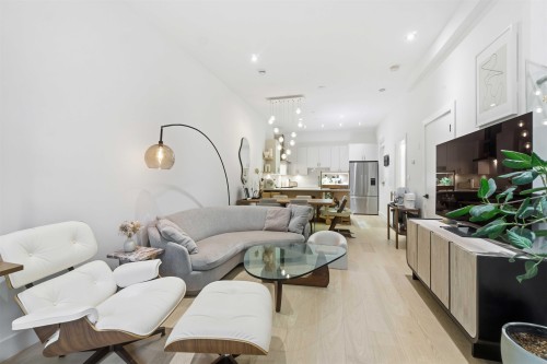 1533 5Th Avenue E, Vancouver, BC 