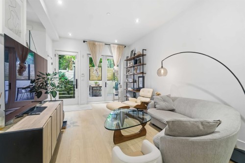 1533 5Th Avenue E, Vancouver, BC 