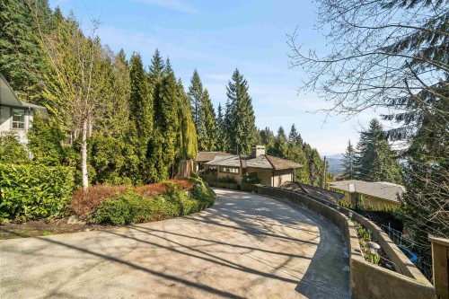 1162 Millstream Road, West Vancouver, BC 