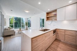 205-585 Austin Avenue  Coquitlam, BC V3K 0G6