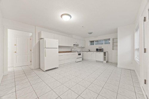4087 Marine Drive Sw, Vancouver, BC 