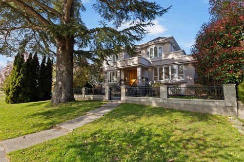 4087 Marine Drive Sw, Vancouver, BC 