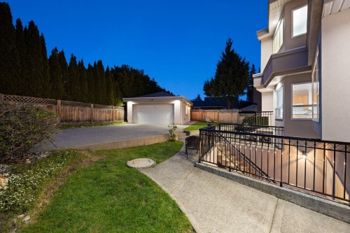 4087 Marine Drive Sw, Vancouver, BC 