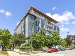 402-5693 Elizabeth Street  Vancouver, BC V5Y 3K1