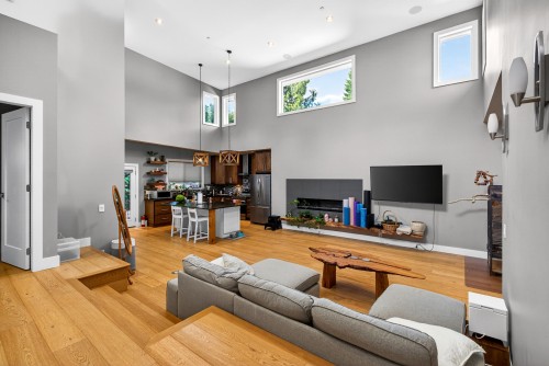 2388 Patricia Avenue, Port Coquitlam, BC 