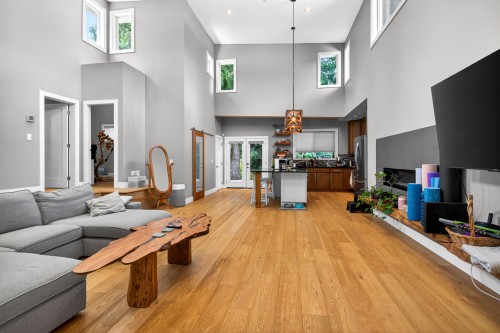 2388 Patricia Avenue, Port Coquitlam, BC 