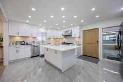 3881 Napier Street  Burnaby, BC V5C 3E6