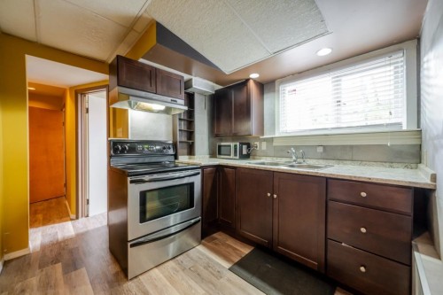 1392 Charland Avenue, Coquitlam, BC 