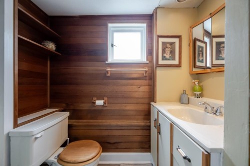 1392 Charland Avenue, Coquitlam, BC 