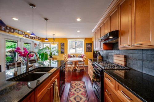 1392 Charland Avenue, Coquitlam, BC 