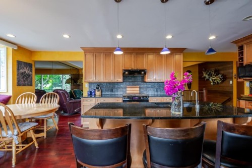1392 Charland Avenue, Coquitlam, BC 