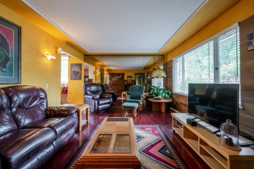 1392 Charland Avenue, Coquitlam, BC 
