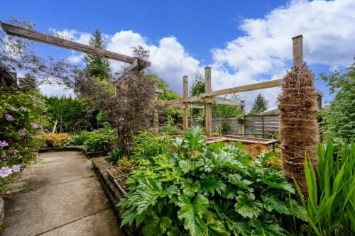 1392 Charland Avenue, Coquitlam, BC 