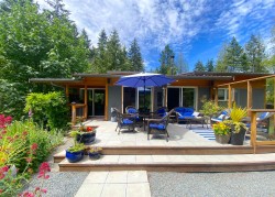 1330 Cottage Way Galiano Island, BC V0N 1P0