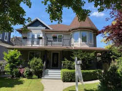 421 Kelly Street New Westminster, BC V3L 3T7