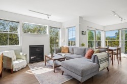 302-1510 Grant Street  Vancouver, BC V5L 2Y2