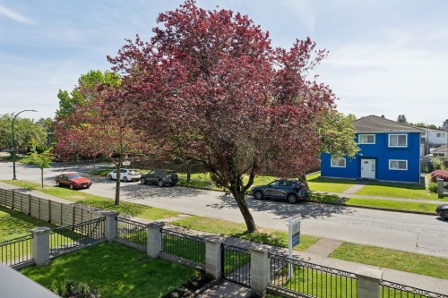 2581 3Rd Avenue E, Vancouver, BC 